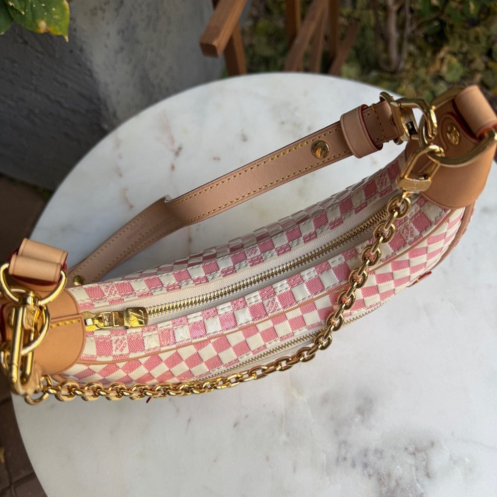 Louis Vuitton Damier Vernis Loop Crossbody - Picture 5 of 14